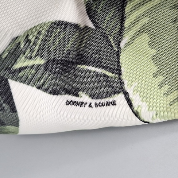 Price final Dooney & Bourke Banana Leaves Domed Satchel EUC - Picture 11 of 13